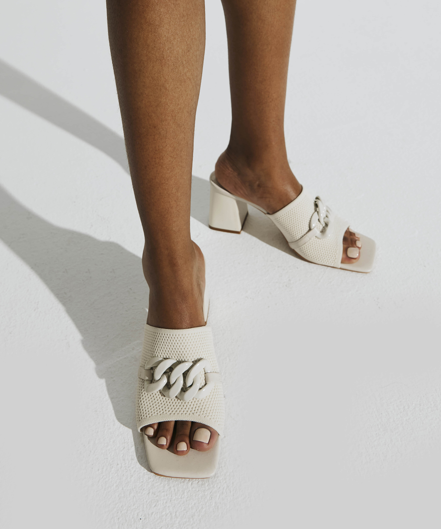 MOUSSE FIT Elegant Square Toe Chain Heeled Sandals