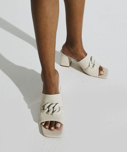 MOUSSE FIT Elegant Square Toe Chain Heeled Sandals