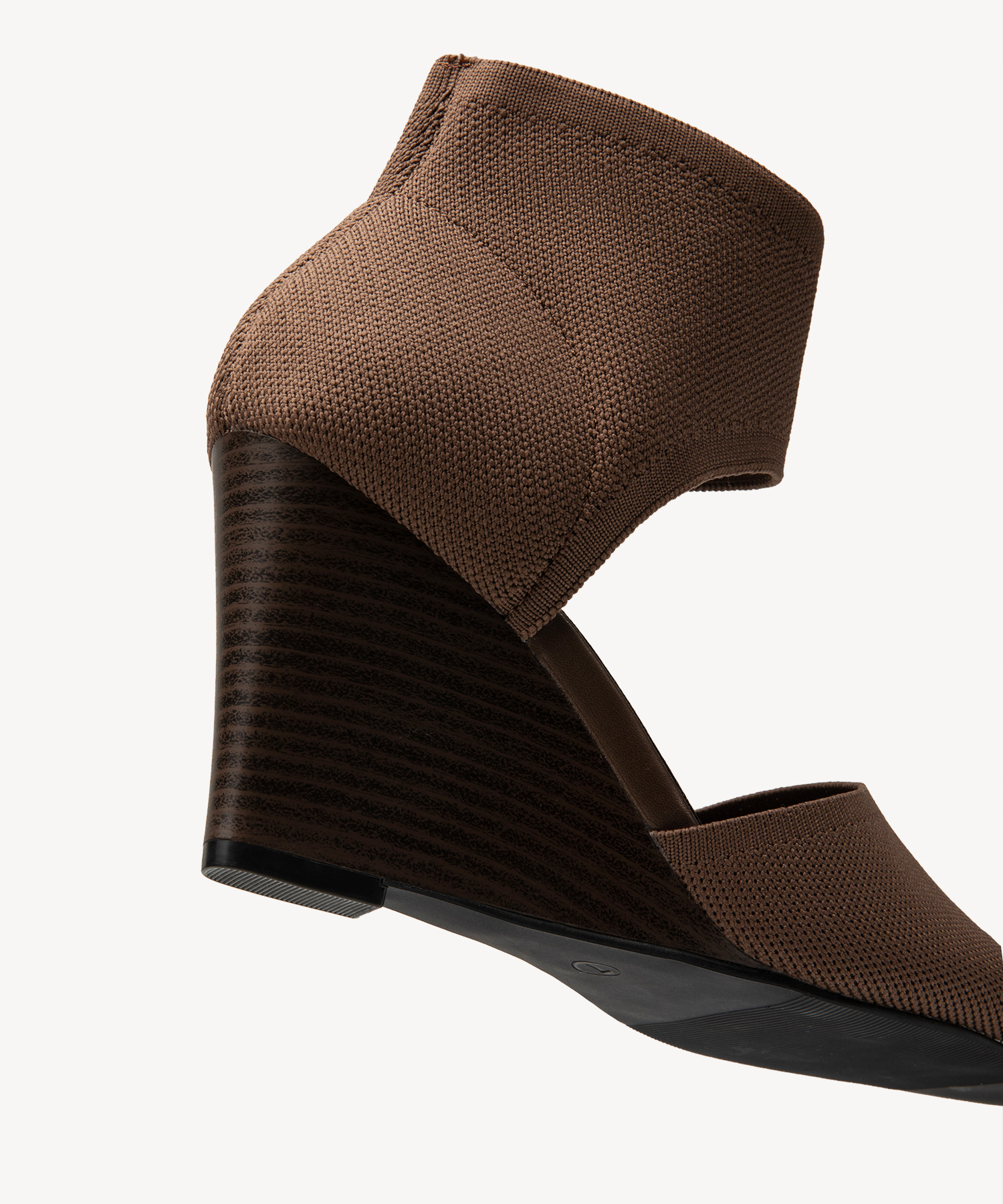MOUSSE FIT Women Wedge Elegant Sandals
