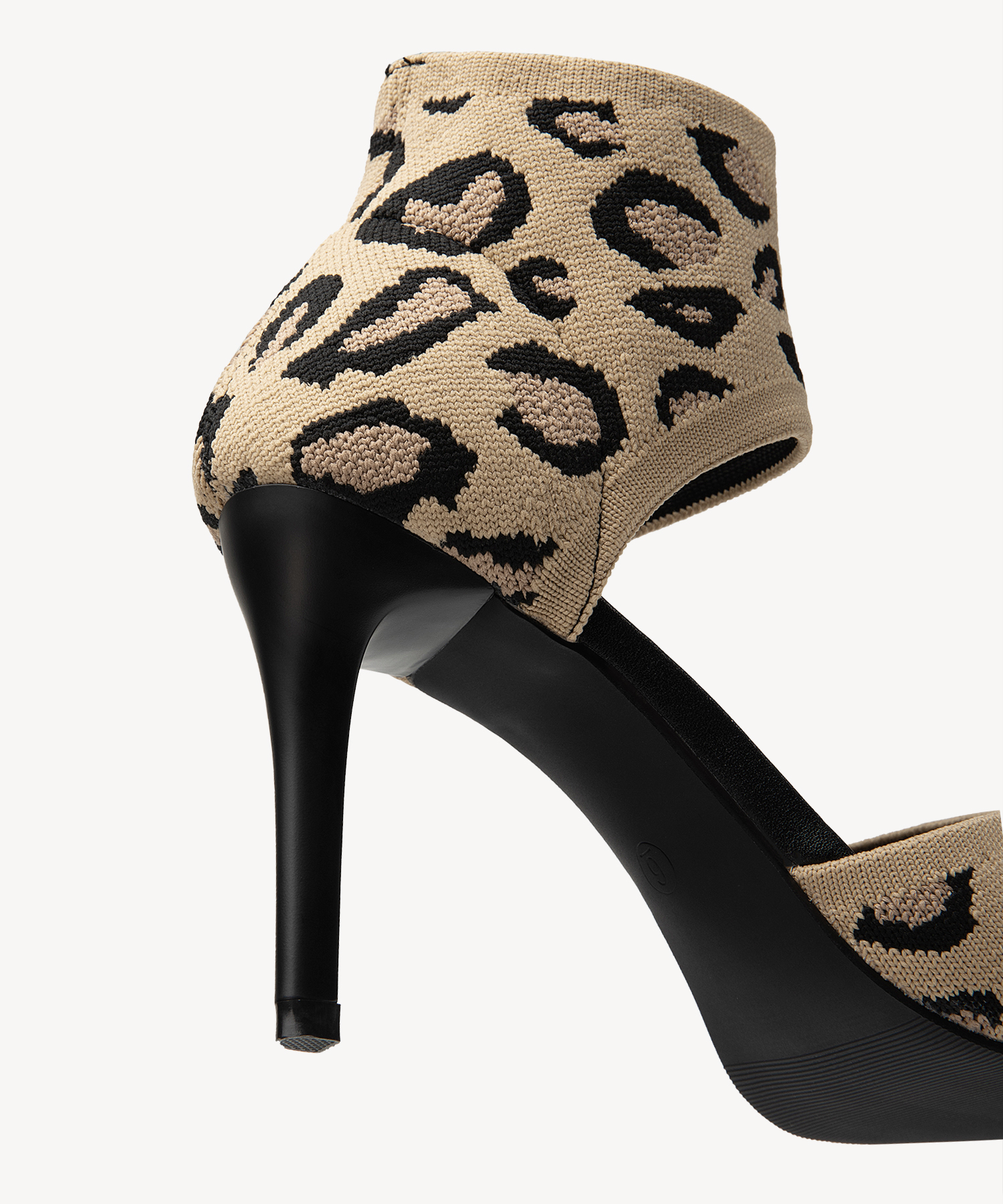 MOUSSE FIT Women Wedge Elegant Sandals