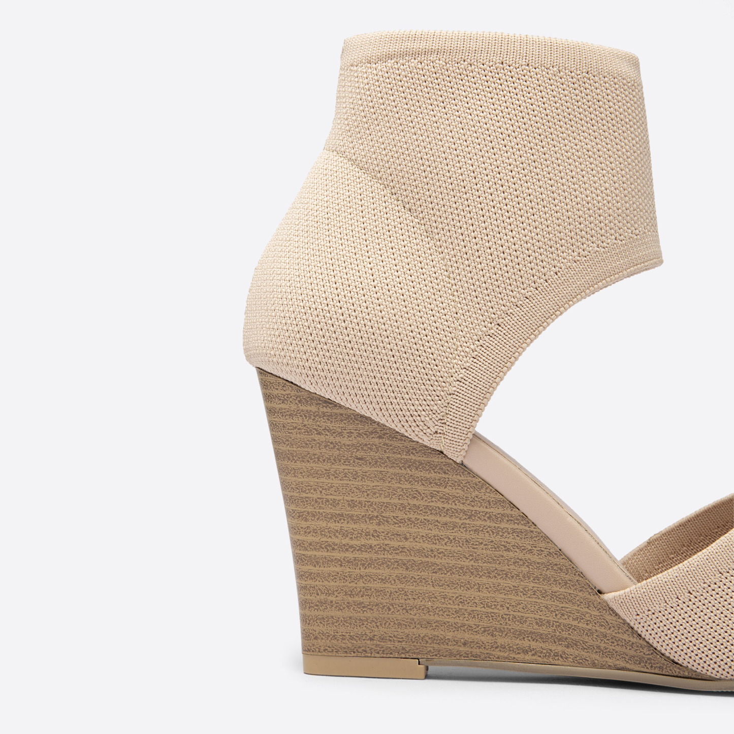 MOUSSE FIT Women Wedge Elegant Sandals