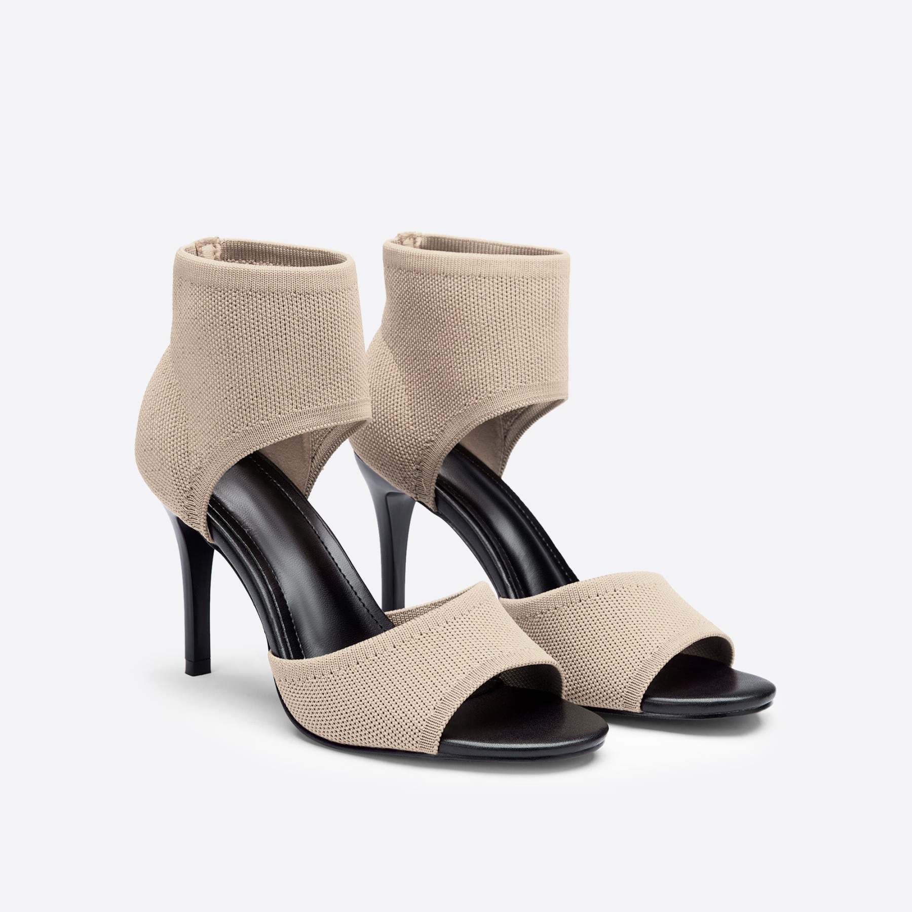 MOUSSE FIT Women Wedge Elegant Sandals