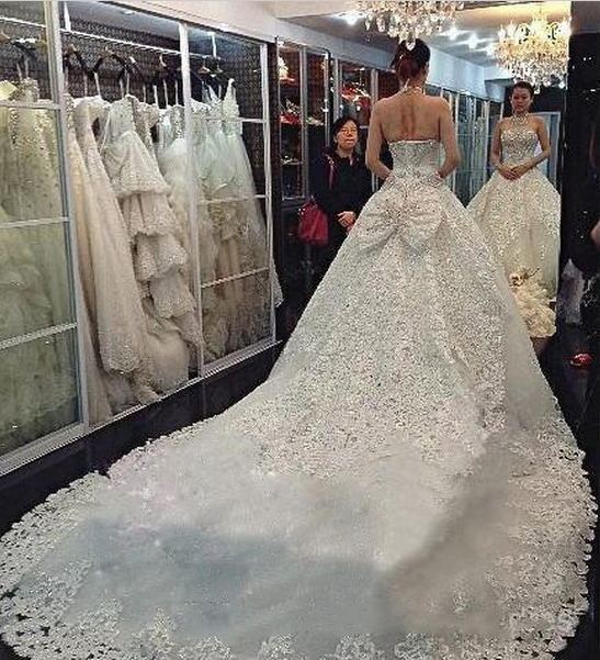 Forme Marquise Traîne mi-longue Dos nu Dentelle 2021 Robes de mariée avec Perle