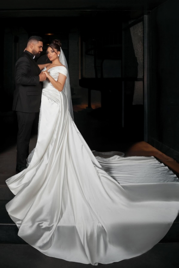 Robes de mariée de créateur style sirène avec robes de mariée en satin et dentelle