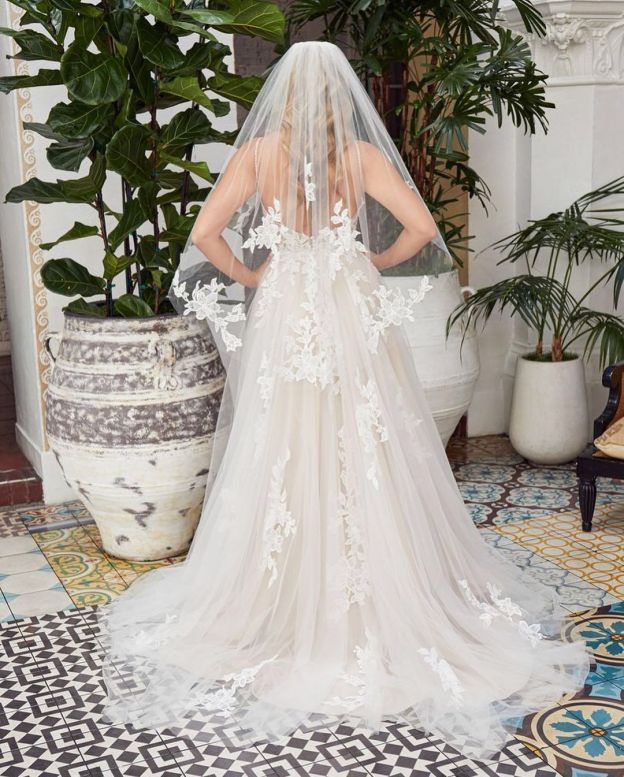 Robe de mariée simple Une ligne en dentelle | Mode nuptiale pas chère