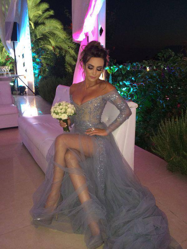 Forme Princesse alayage/Pinceau train Col en V Tulle 2021 Robes de soirée avec Perle