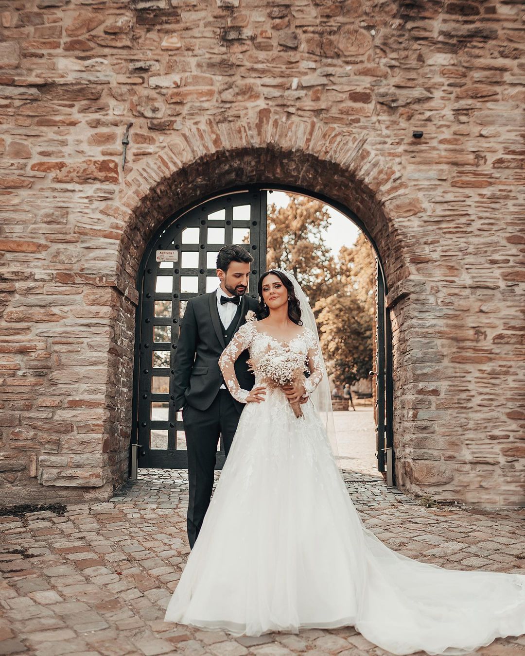 Robes de mariée élégantes à manches | Robes de mariée Une ligne en dentelle