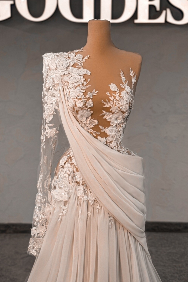 Robes de mariée de créateur Robe de mariée trapèze en dentelle avec manches