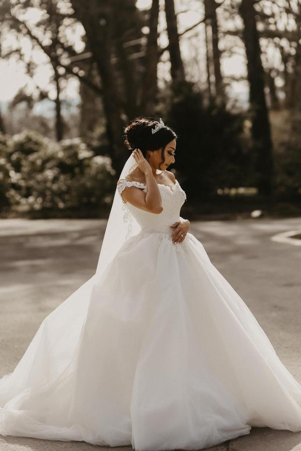 Robe de mariée simple blanche ligne-A très bon prix