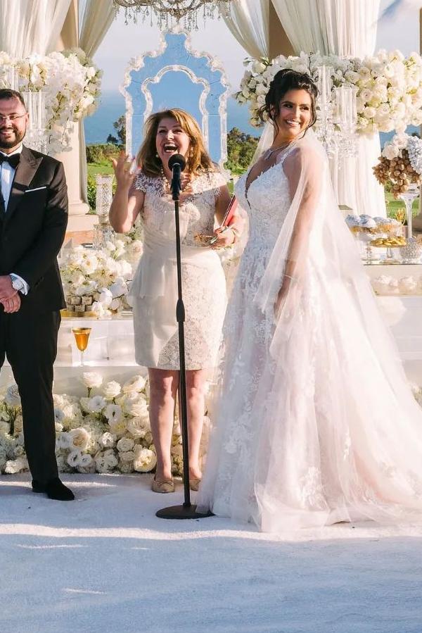 Robes de mariée modernes en ligne | Robes de mariée Ligne A en dentelle