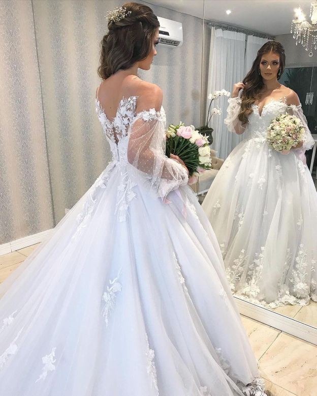 Robe de mariée de créateur Une ligne en dentelle | Robes de mariée à manches
