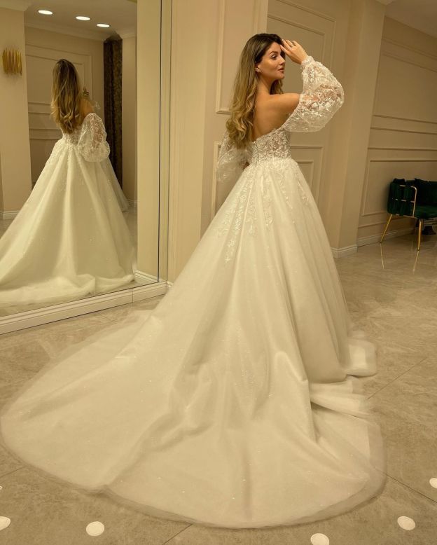 Belles robes de mariée Une ligne | Robes de mariée avec de la dentelle