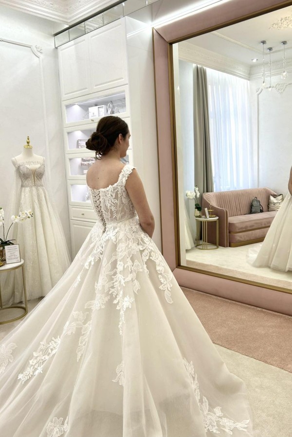 Elegante Hochzeitskleider A Linie Mit Spitze Tüll Brautkleid Online