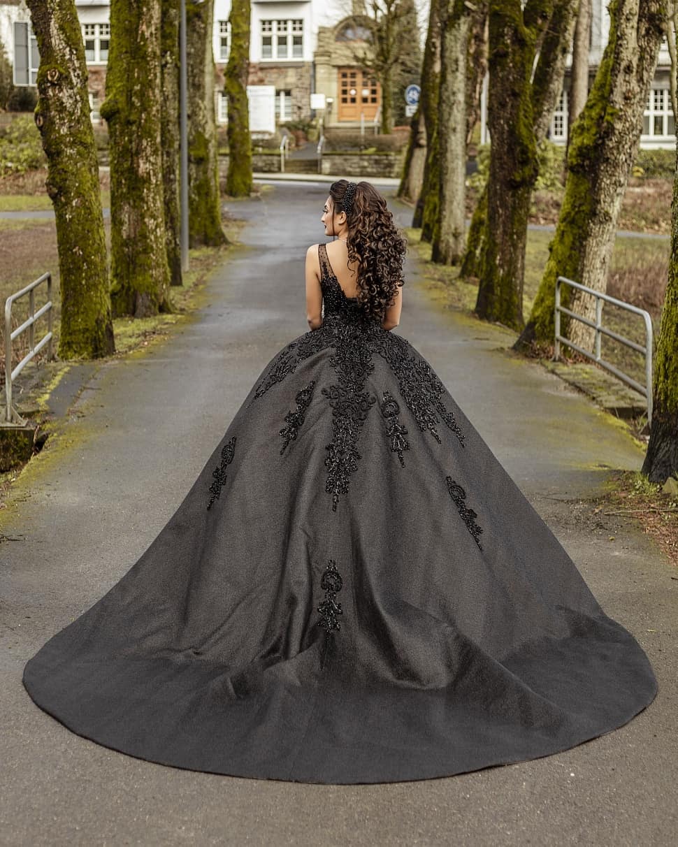 Robe de mariée princesse noire | Mode nuptiale insolite