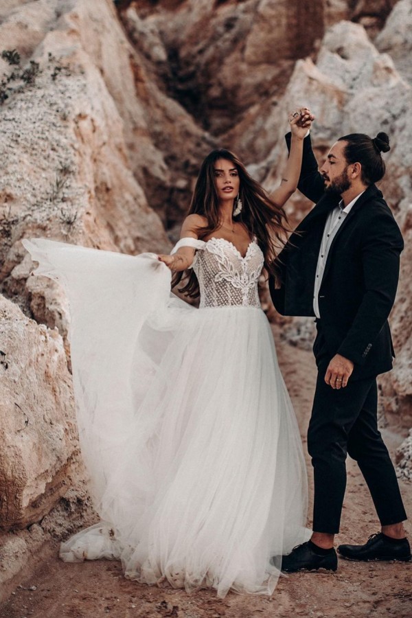 Belles robes de mariée avec dentelle | Robes de mariée pas chères ligne A