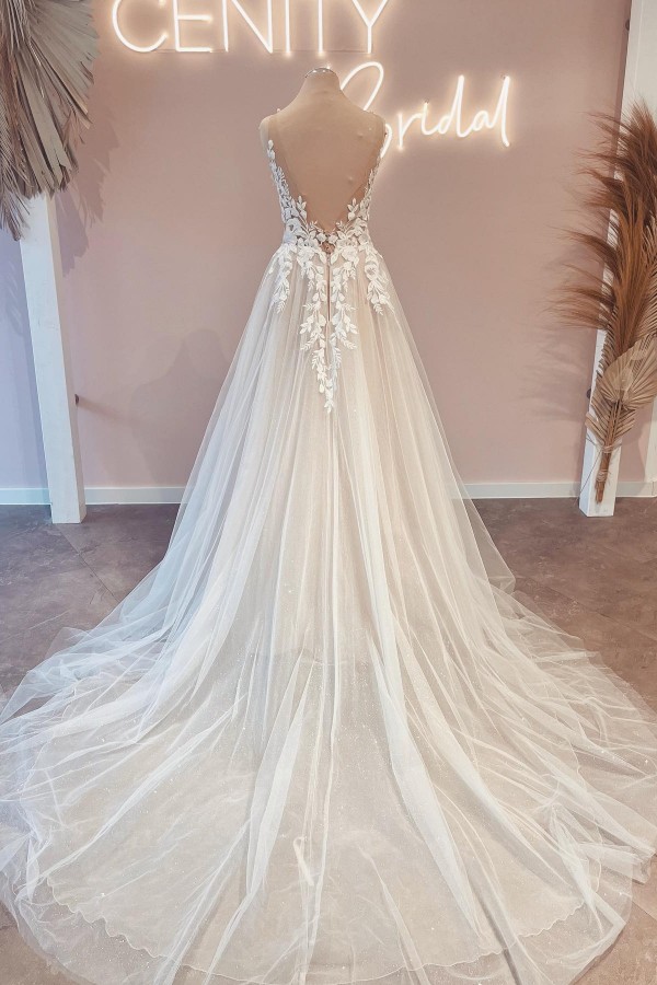 Robe de mariée ligne-A col rond en fleuries pas cher