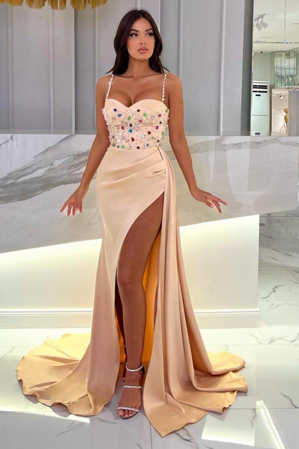 Robe de soirée à bretelles fines fendu devant avec cristaux glamour