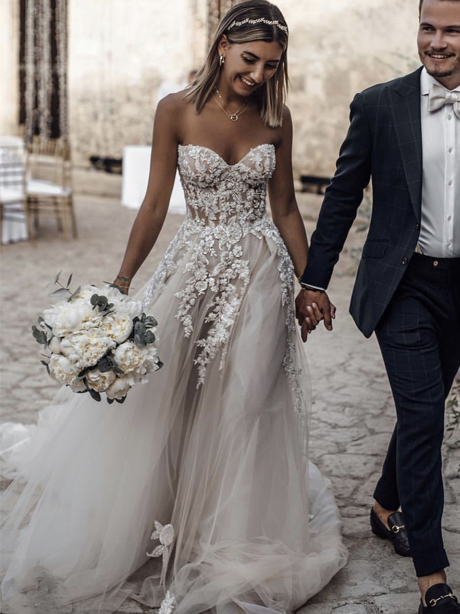 Robe de mariée A-ligne tulle épaule | Robe de mariage longue chic