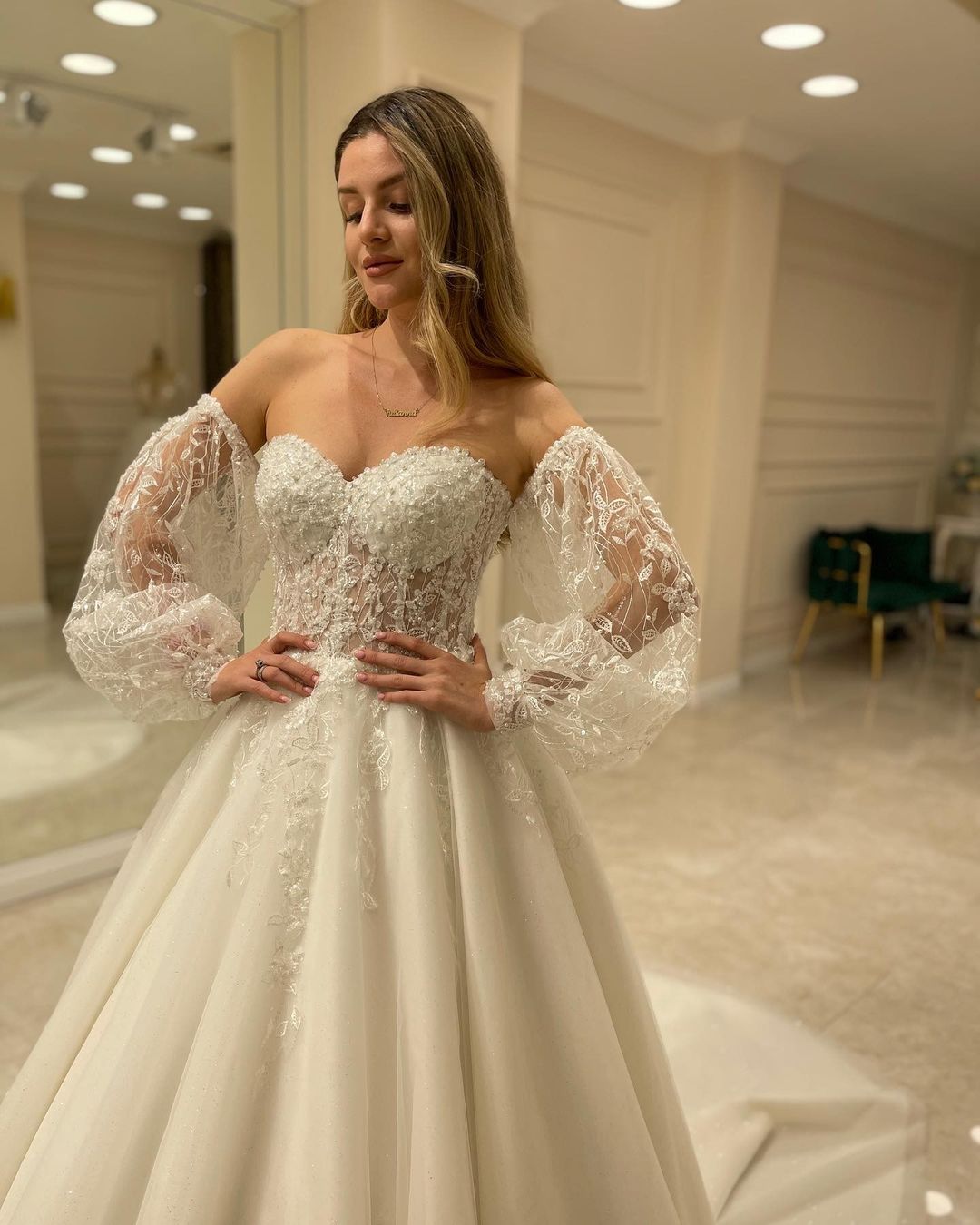 Belles robes de mariée Une ligne | Robes de mariée avec de la dentelle