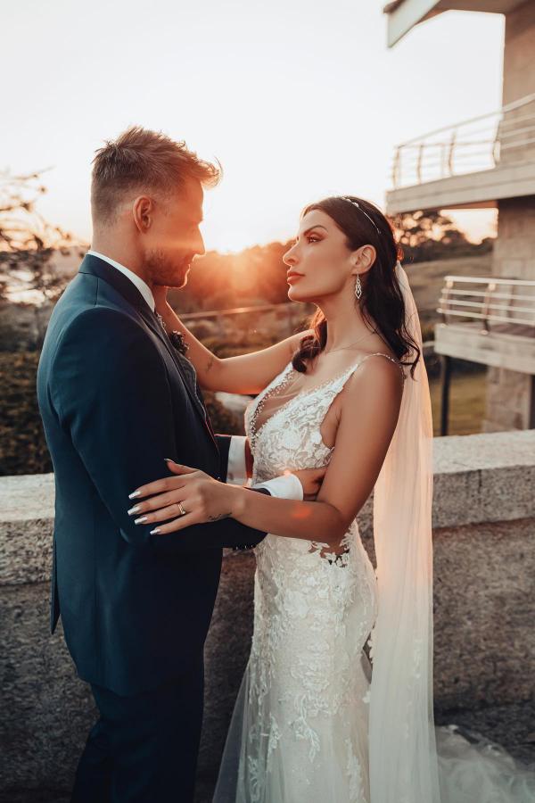Robe de mariée sirène dentelle à bretelles dos nu populaire