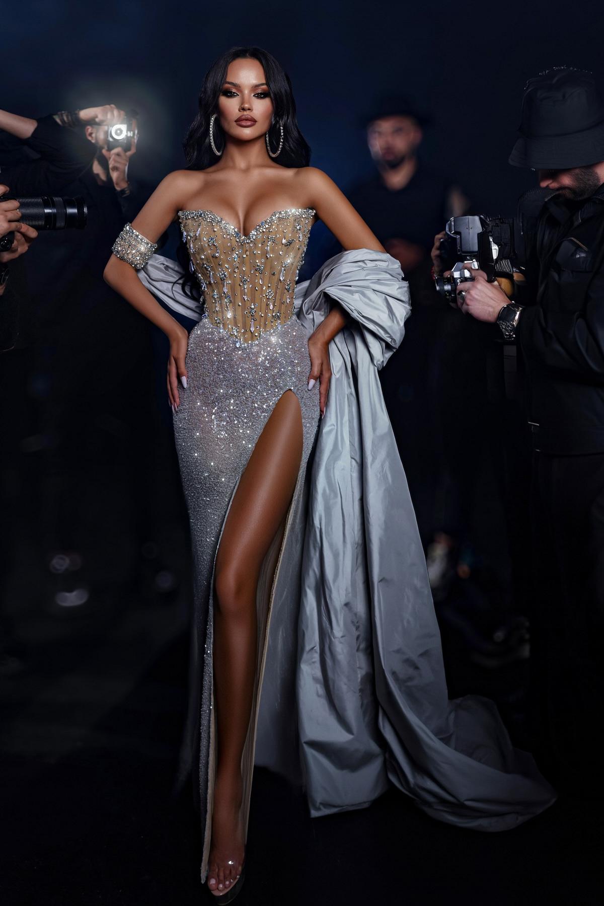 Robes de bal de luxe longues robes de bal à paillettes argent