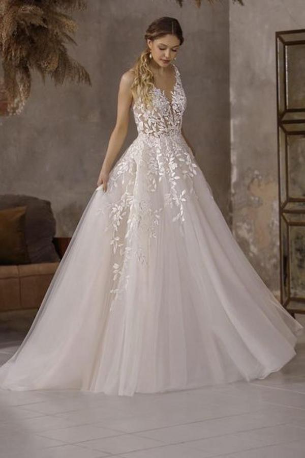 Belles robes de mariée Une ligne de dentelle | Robes de mariée avec de la dentelle