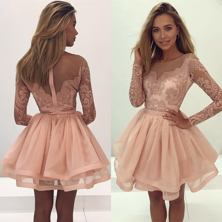 Robe de soirée princesse courte manches longues avec dentelle | Robe de cocktail mini chic col bateau