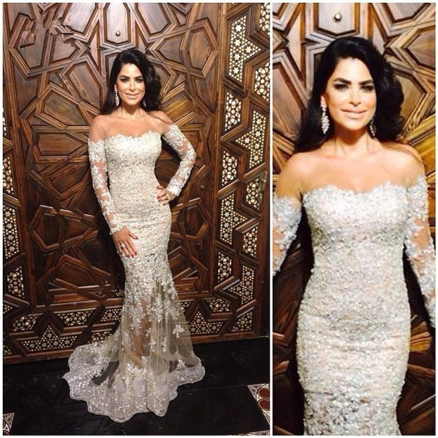 Forme Sirène/Trompette alayage/Pinceau train Epaules nues Tulle Robes de soirée avec Dentelle