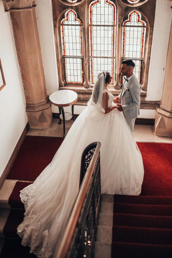 robes de mariée designer princesse | Robes de mariée col en V avec dentelle