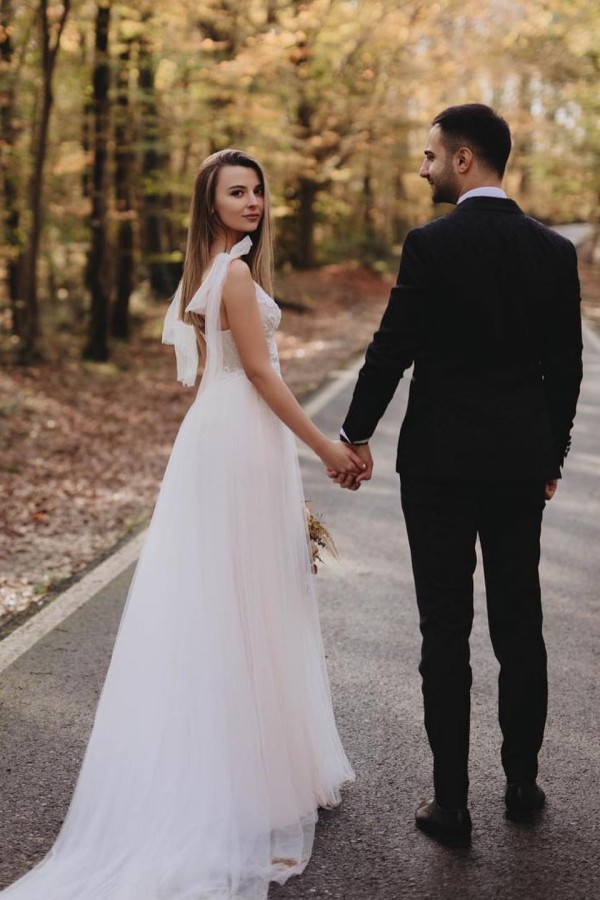 Robe de mariée simple avec dentelle | Robes de mariée en tulle ligne A