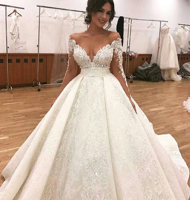 Robe de mariée de luxe princesse en dentelle avec manches pas cher