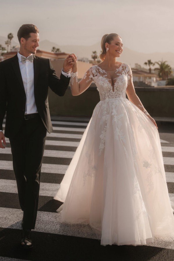 Wundersch?ne Brautkleider Spitze A Linie Hochzeitskleider Mit ?rmel