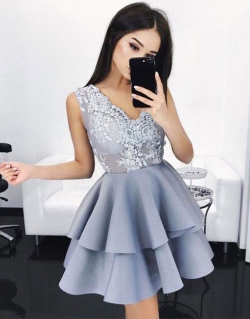 Forme Princesse Court/Mini Col en V Sans Manches Robe de Bal avec Appliques