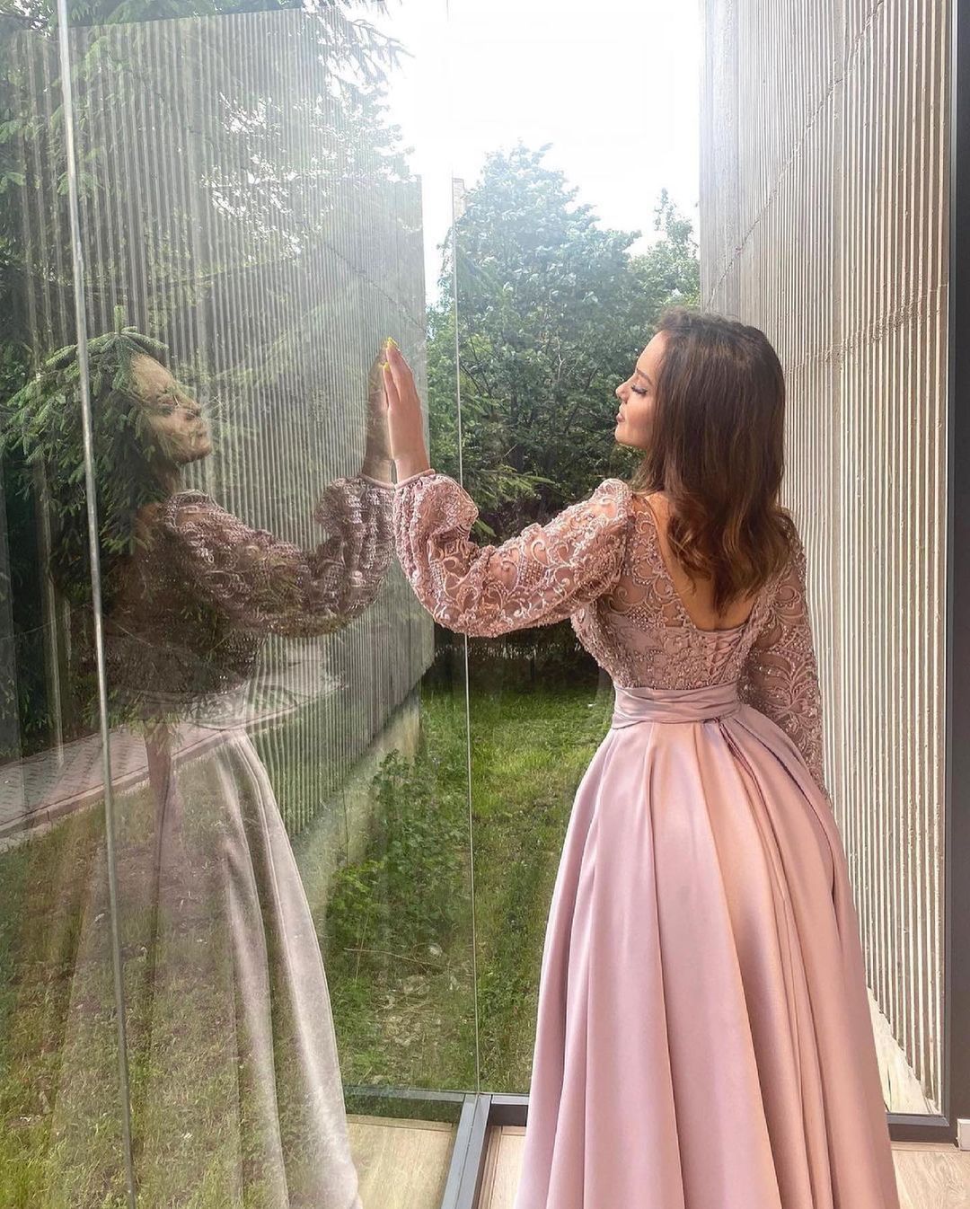 Robes de soirée roses longues avec manches | Robes de bal en dentelle