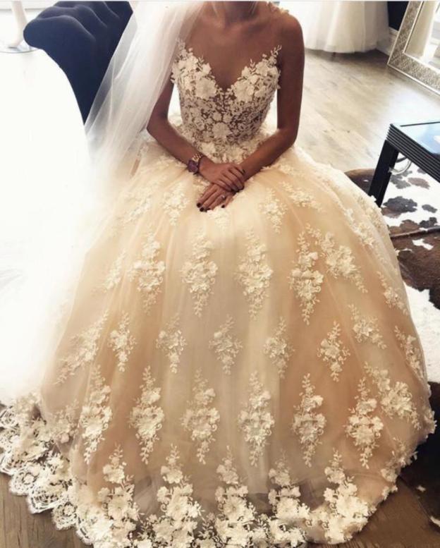 Forme Marquise alayage/Pinceau train Col en cœur Robes de mariée 2021 avec Appliques