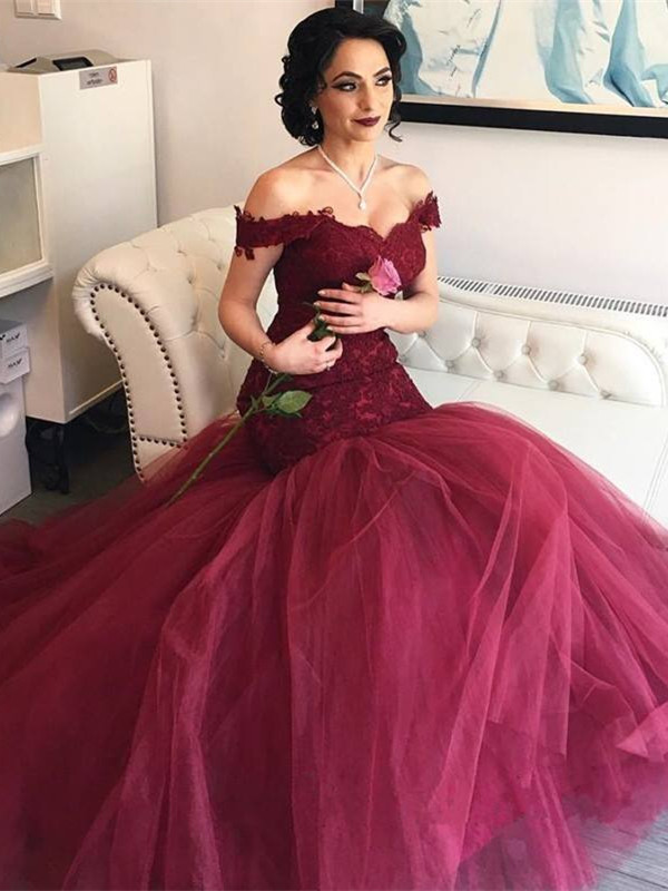 Forme trompette tulle robe de cérémonie épaules nu en dentelle délicat chic et élégante