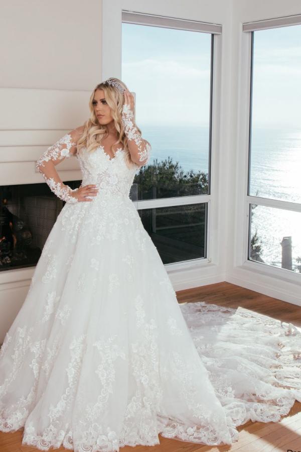 Robe de mariée ligne-A princesse sur dentelles chic bon prix