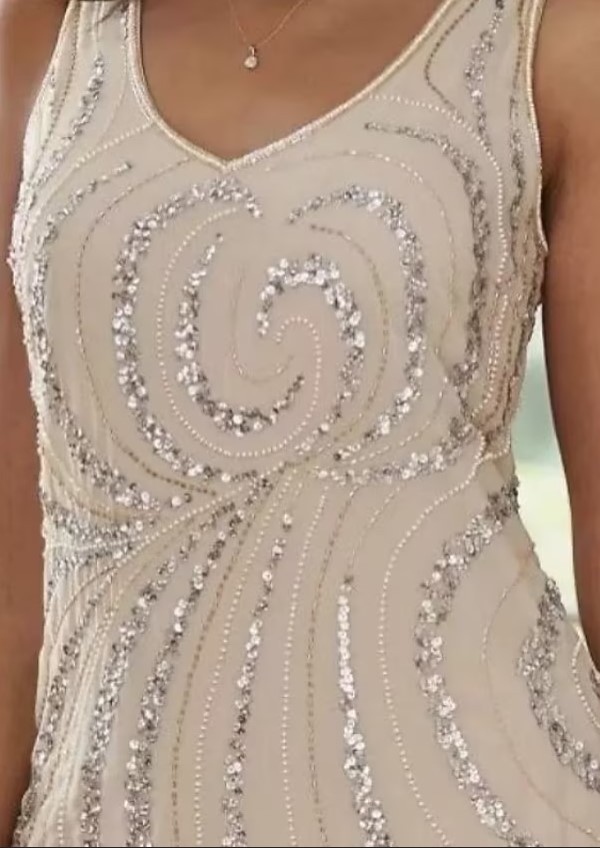 La mère de la mariée longue blanche habille une ligne | Vêtements de maman avec des paillettes