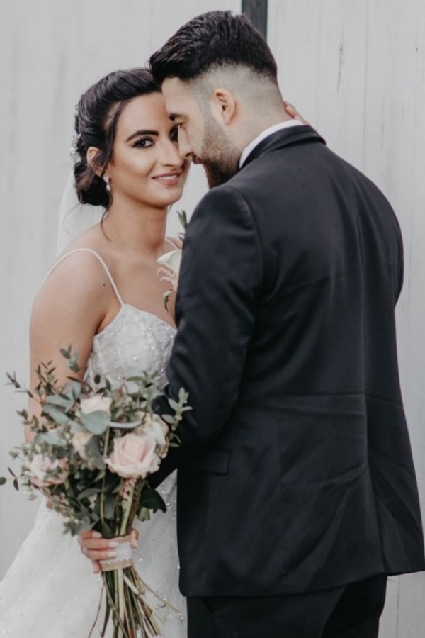 Robes de mariée simples Une ligne | Robe de mariée avec dentelle