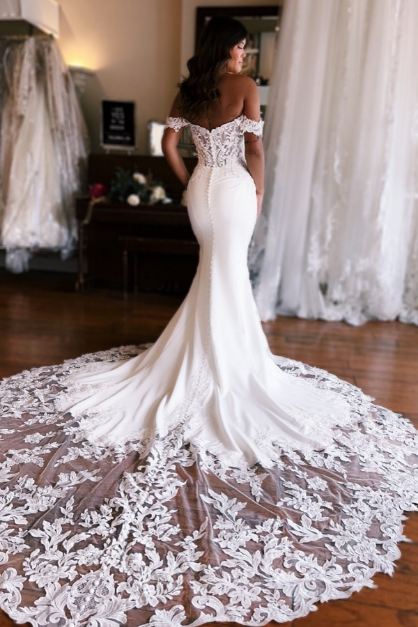Belles robes de mariée longues en dentelle | Robes de mariée avec train