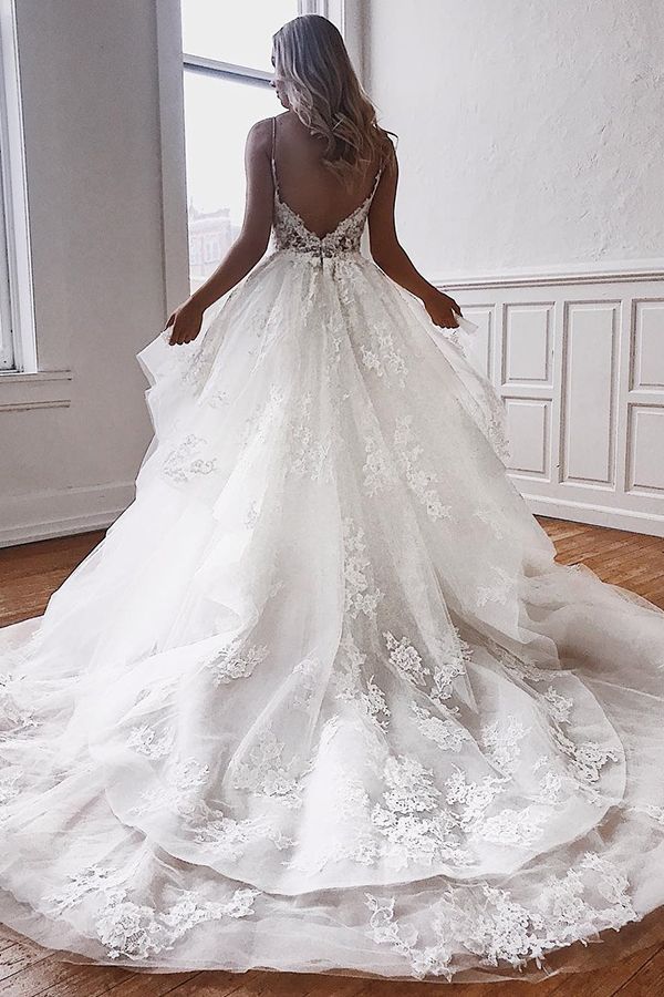 robe de mariée longue princesse dos nu en dentelle
