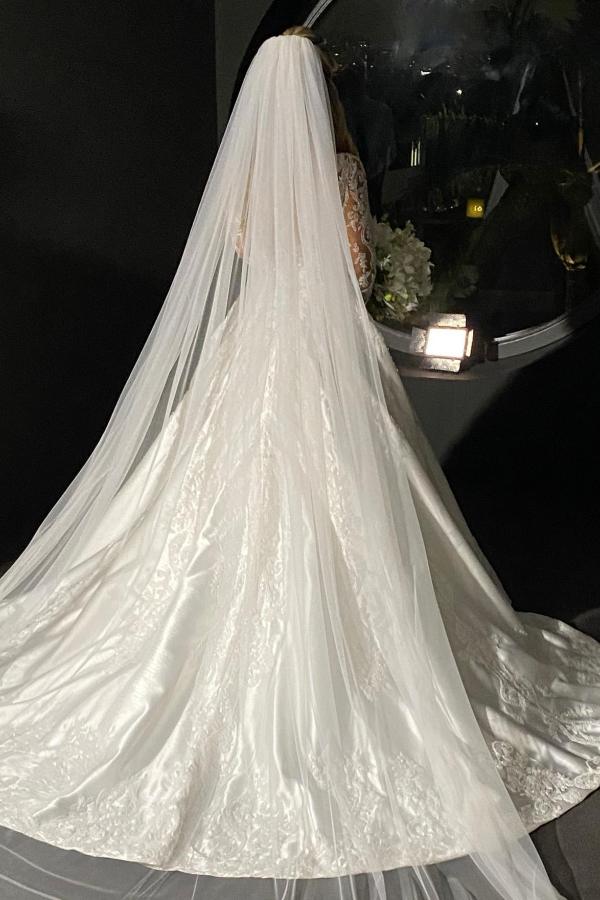 Robes de mariée vintage Une ligne dentelle | Robes de mariée en satin avec manches