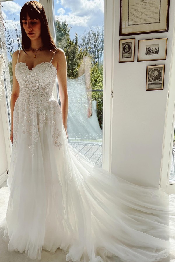 Robe de mariée A-ligne avec dentelle et paillettes simple blanche