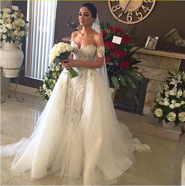 Forme Princesse Epaules Nues Jupe Détachée Robe de Mariée Dentelle
