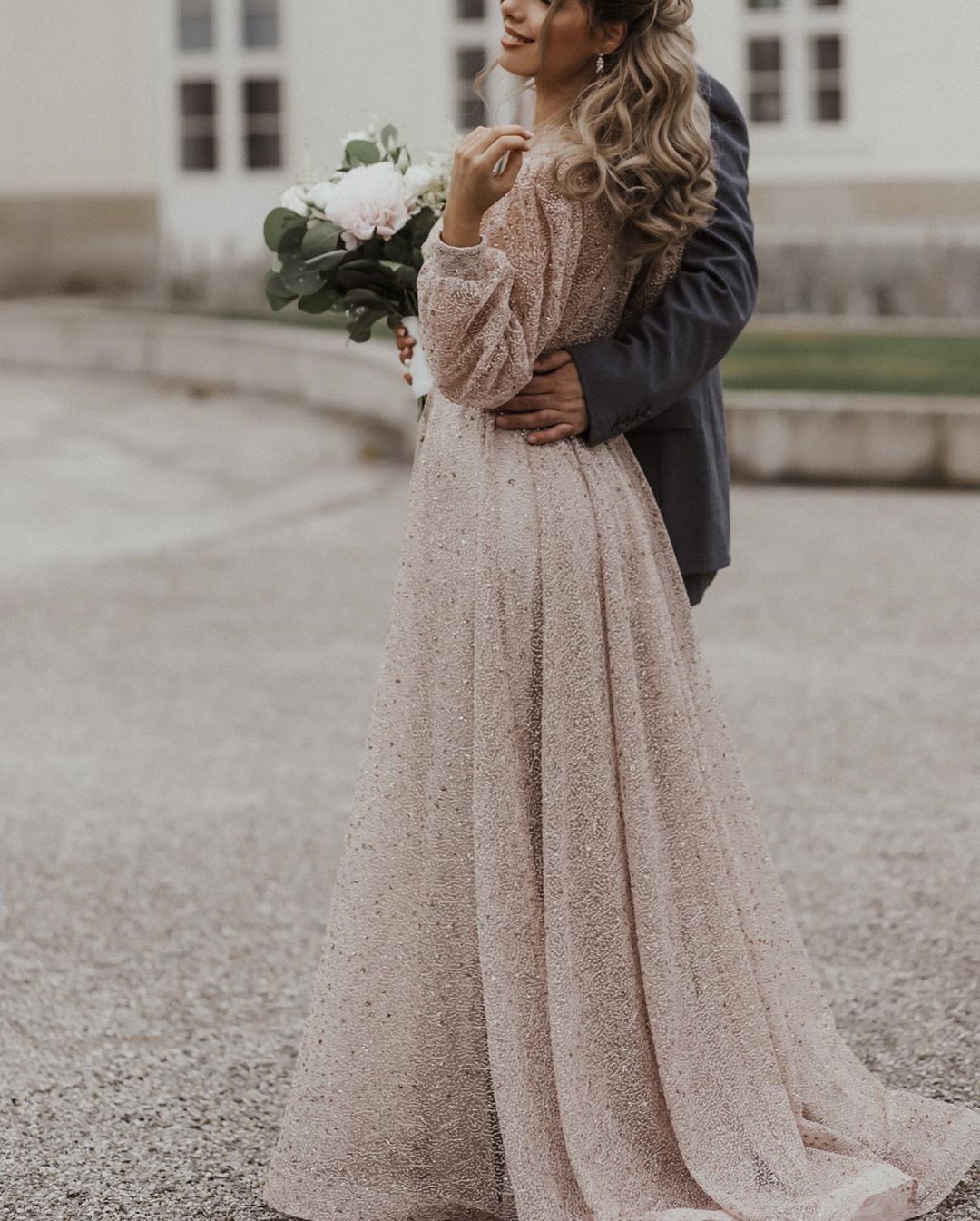 Belle robe de mariée à paillettes avec manches | Robes de mariée simples décolleté en V