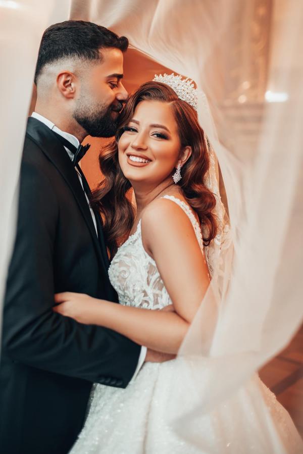 Robe de mariée princesse luxueuse avec grande traîne