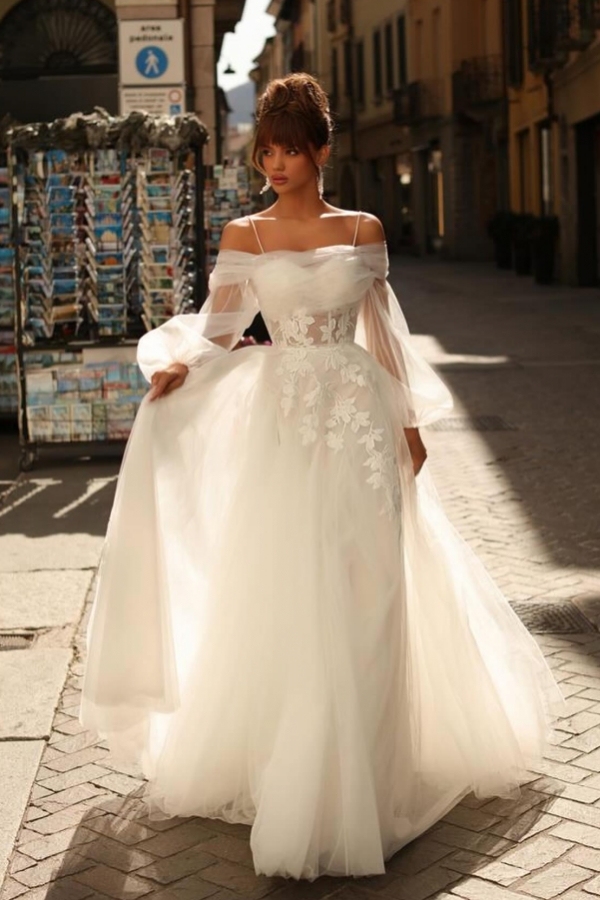 Robes de mariée élégantes Une ligne | Robes de mariée avec dentelle