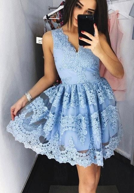 Forme Princesse Court/Mini Col en V Robes d'Étudiante avec Dentelle