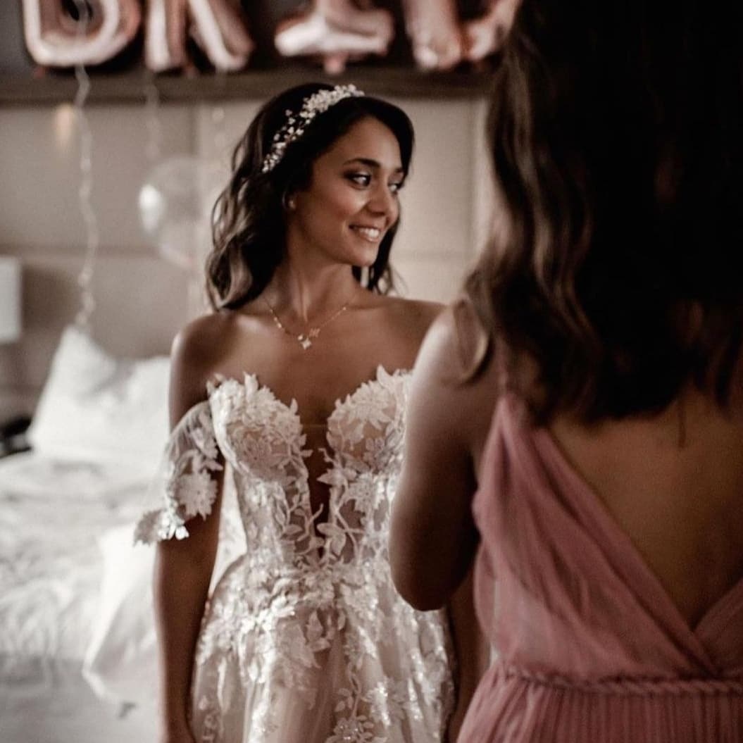 Robes de mariée Une ligne en dentelle | Acheter des robes de mariée pas chères