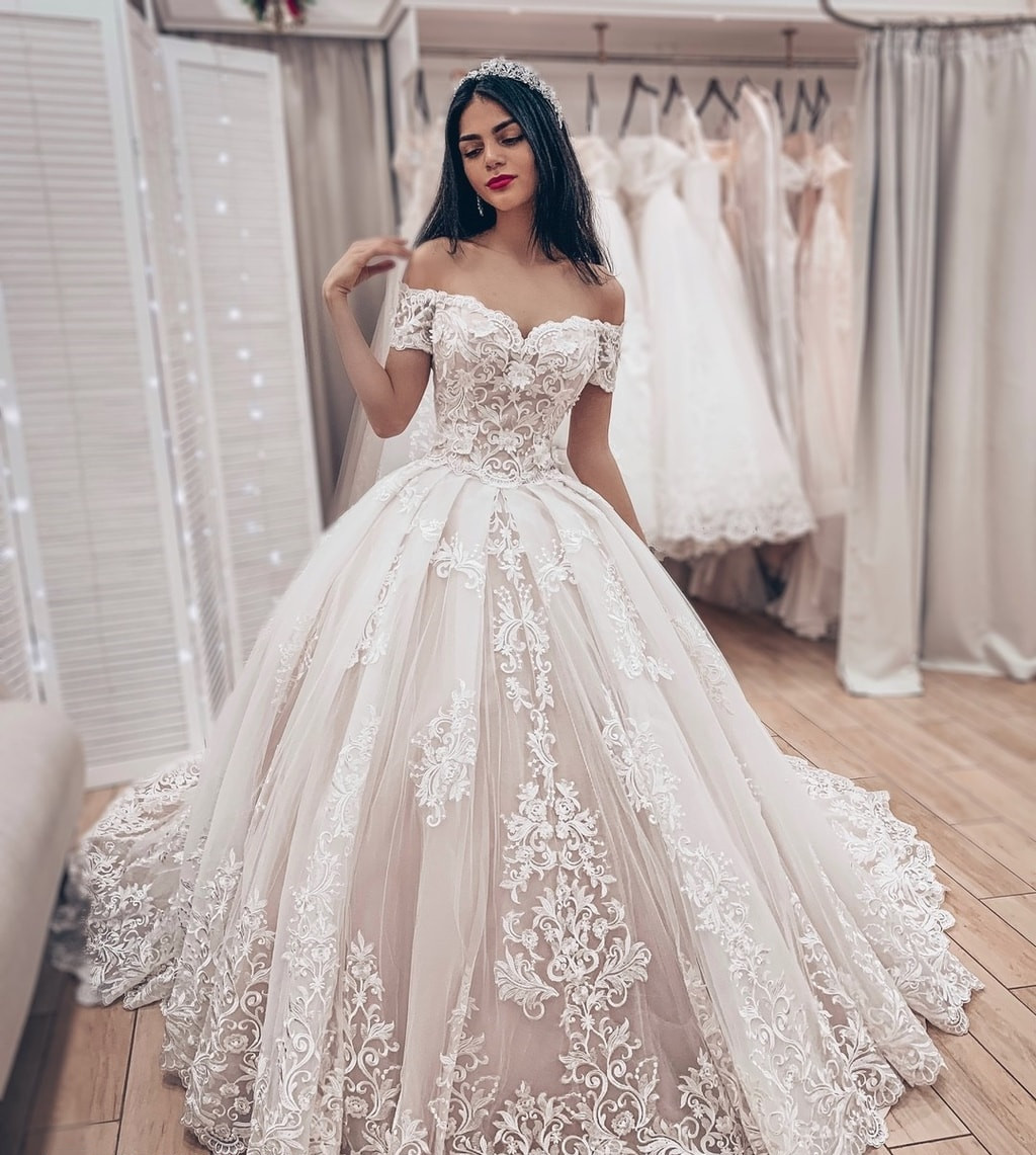 Robe de mariée princesse dentelle élégante | Robe de mariage princesse épaules nues
